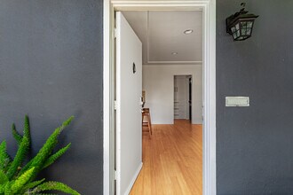 1406 Maple St in Santa Monica, CA - Foto de edificio - Building Photo