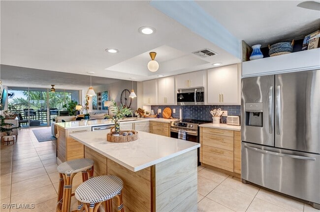 285 Naples Cove Dr in Naples, FL - Building Photo - Building Photo
