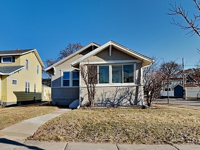 property at 1523 Wynne Ave