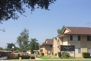 Brookside Palms in Redlands, CA - Foto de edificio