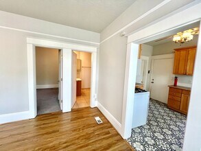 2866 SE Long St in Portland, OR - Building Photo - Building Photo