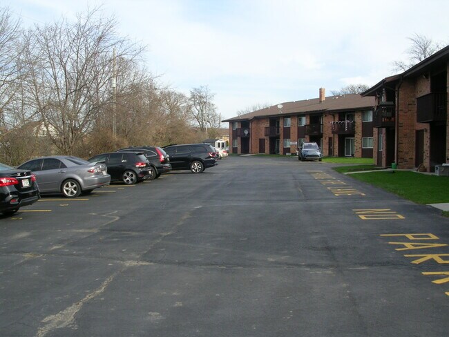 4025 S 65th St in Greenfield, WI - Building Photo - Building Photo