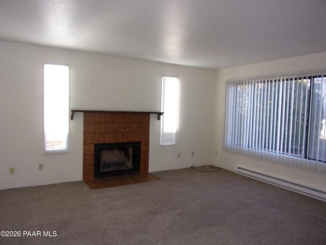 1299 Tapadero Dr in Dewey, AZ - Foto de edificio - Building Photo