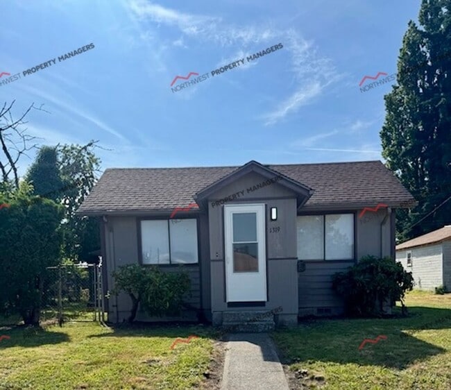 property at 1319 Oxford Ave