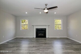 63 Jesse Lee Ln in Hampstead, NC - Building Photo - Building Photo
