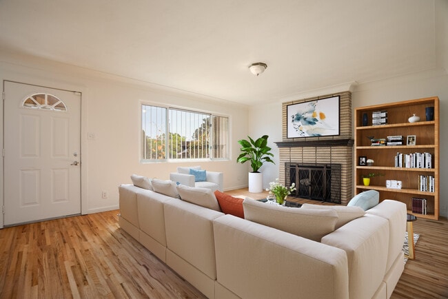 property at 425 Graceland Dr SE