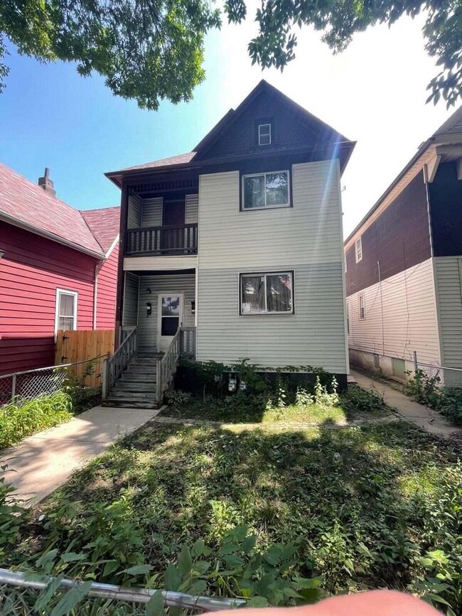 property at 1436 N 30th St