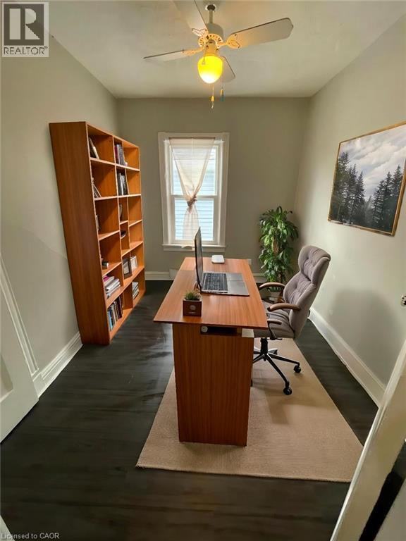 17 Victoria Ave in Cambridge, ON - Building Photo - Building Photo