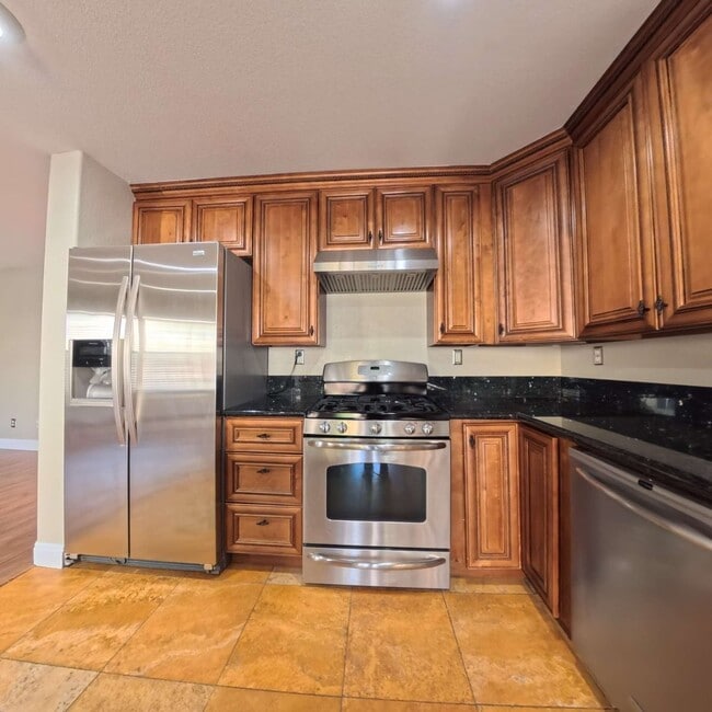 6593 Sunset Pines St in Las Vegas, NV - Building Photo - Building Photo