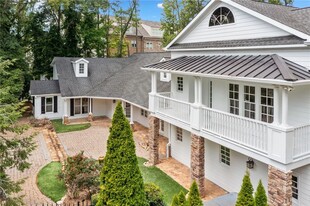 33 Church St in Alpharetta, GA - Foto de edificio - Building Photo