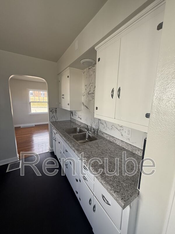 3025 Windsor Ave in Dubuque, IA - Building Photo - Building Photo