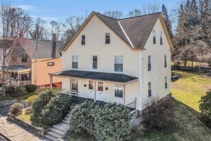 6 Rutland St, Unit 6 in Hudson, MA - Building Photo