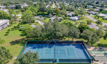 18081 SE Country Club Dr in Jupiter, FL - Building Photo - Building Photo