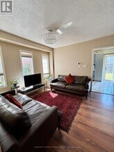 2013 Blue Jay Blvd in Oakville, ON - Building Photo - Building Photo