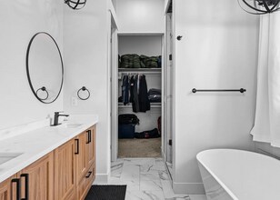 374 8620 S in Sandy, UT - Building Photo - Building Photo