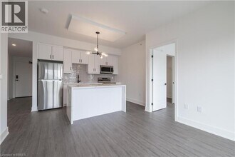 575 Conklin Rd in Brantford, ON - Building Photo - Building Photo