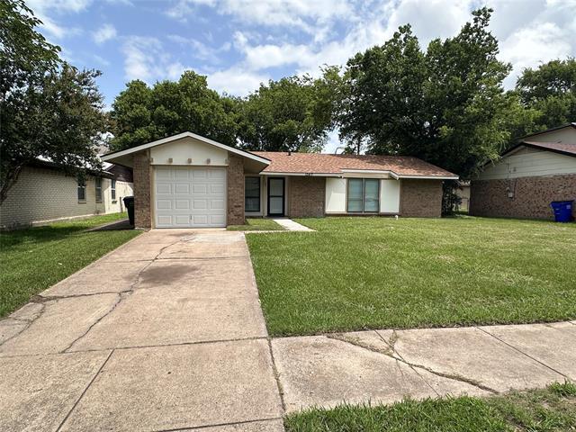12417 Spring Branch Dr in Balch Springs, TX - Building Photo - Building Photo