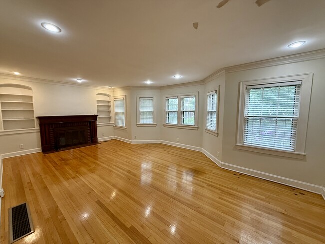 429 W 70th Terrace in Kansas City, MO - Building Photo - Building Photo