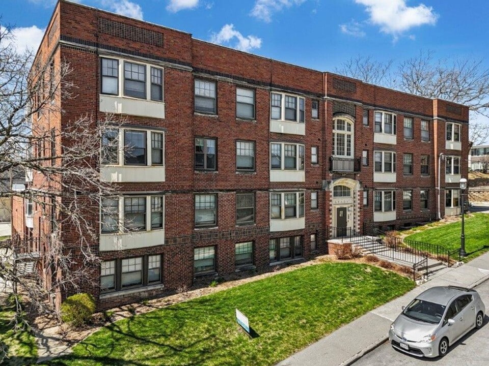 The Brady Apartments in Des Moines, IA - Foto de edificio