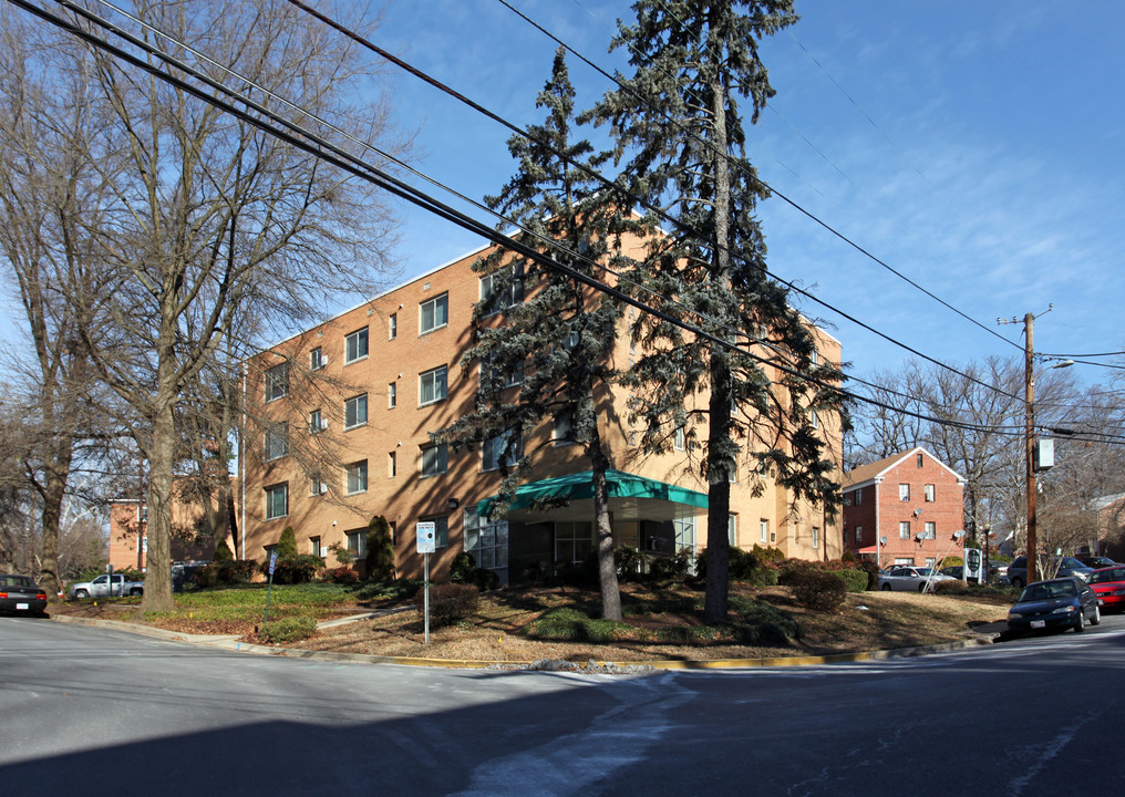 The Cambridge Apartments in Takoma Park, MD - Building Photo