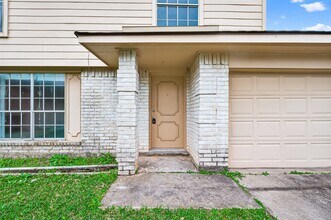 7523 La Pl Dr in Houston, TX - Building Photo - Building Photo