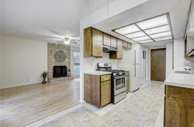 800 Ramble Ln in Austin, TX - Building Photo - Building Photo