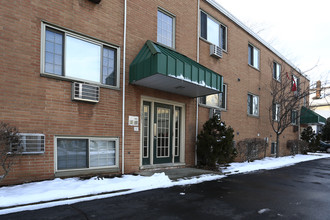 Madison Apartments in Lakewood, OH - Building Photo - Building Photo