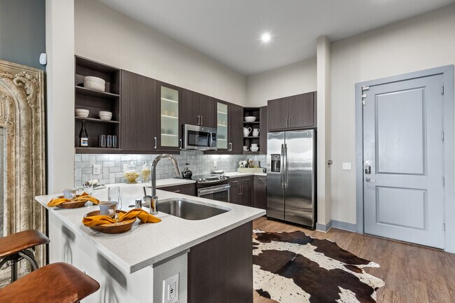 Evoke in Plano, TX - Foto de edificio - Interior Photo