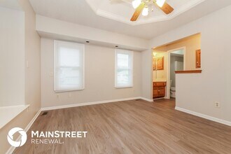 716 Feldspar St in Kearney, MO - Foto de edificio - Building Photo