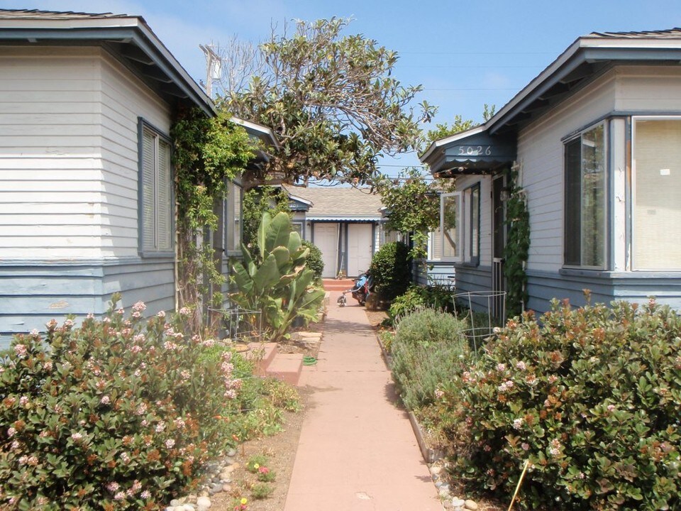 5026-5032 Cape May Ave in San Diego, CA - Foto de edificio