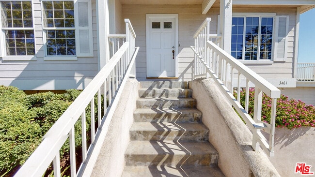 3461 Santa Carlotta St in Glendale, CA - Building Photo - Building Photo