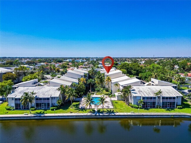 21121 SW 85th Ave in Cutler Bay, FL - Building Photo - Building Photo