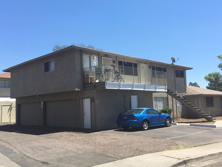 8108 N 33rd Dr in Phoenix, AZ - Building Photo