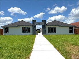 13 S Ridge Ln in San Juan, TX - Building Photo