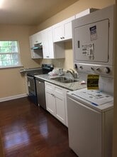 1911 Metairie Ave, Unit C in Metairie, LA - Building Photo - Building Photo