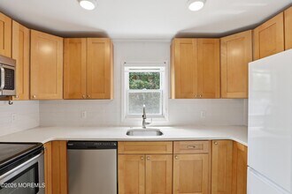 5 Rickard Ct in Toms River, NJ - Building Photo - Building Photo