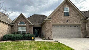 6334 Musket Ln in Middle Valley, TN - Building Photo