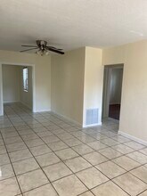 327 NW 59th Terrace in Miami, FL - Building Photo - Building Photo