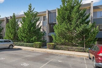 14626 Bauer Dr in Rockville, MD - Building Photo - Building Photo