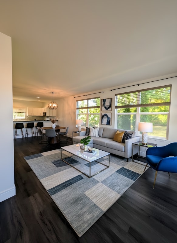 200 Whispering Pine Pl in Sultan, WA - Foto de edificio - Building Photo