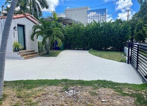 337 SW 23rd Rd in Miami, FL - Building Photo - Building Photo