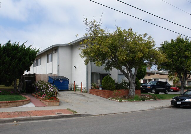 2694 Magnolia Ave in San Diego, CA - Building Photo - Building Photo