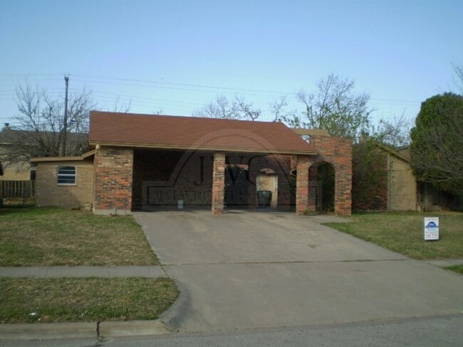 property at 406 Skyline Ave