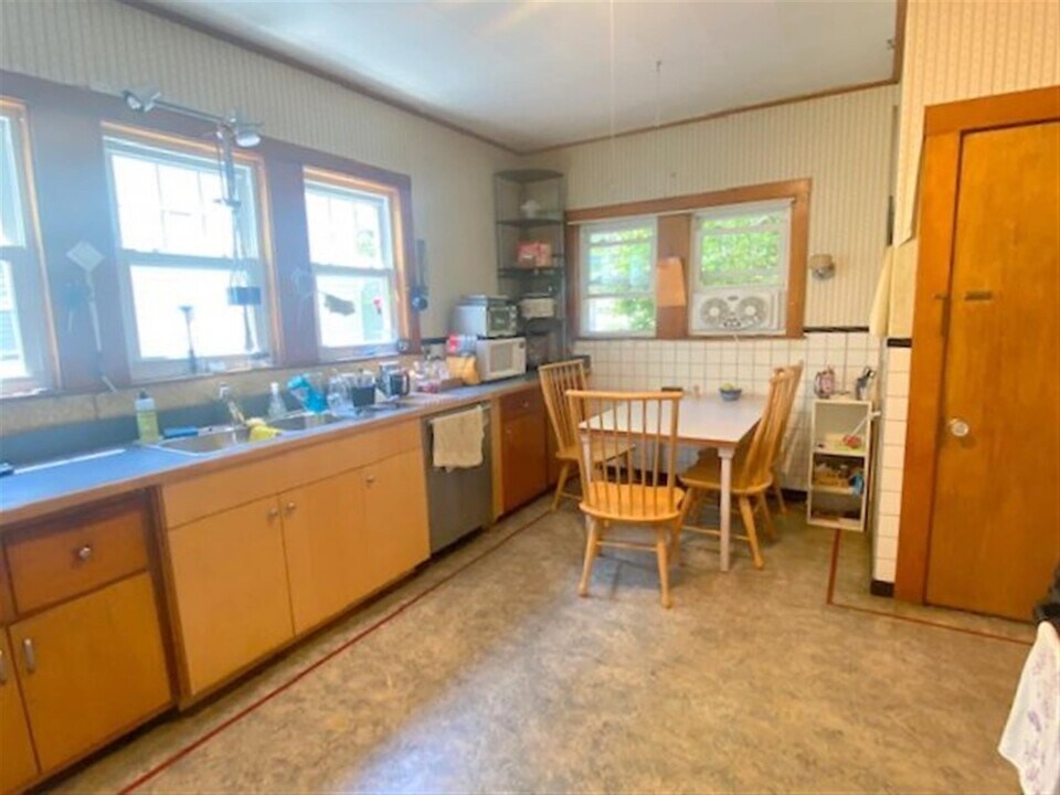44 Paulina St, Unit 1 in Somerville, MA - Building Photo