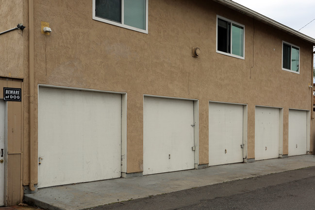 1906-1908 S Tremont St in Oceanside, CA - Building Photo - Building Photo