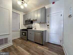 336 Lombard St, Unit UNIT 113 in Philadelphia, PA - Building Photo - Building Photo