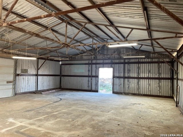 765 Patton Rd in Somerset, TX - Foto de edificio - Building Photo