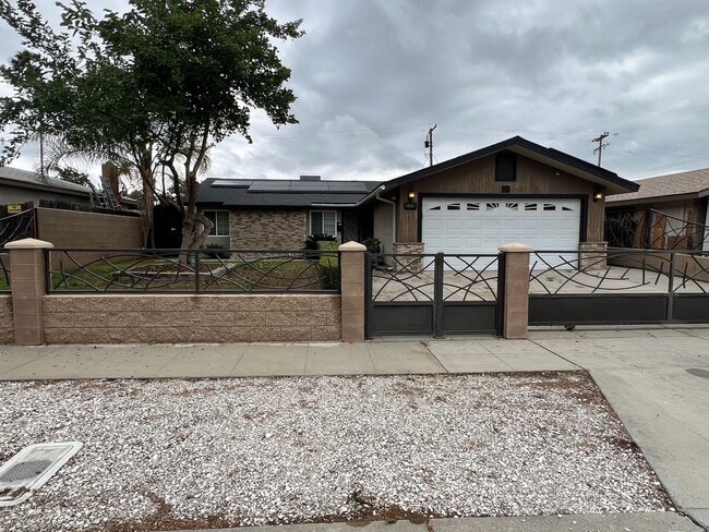 property at 3818 N Cheryl Ave