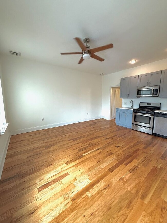 property at 1710 E Passyunk Ave