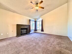 45045 Denmore Ave in Lancaster, CA - Building Photo - Building Photo